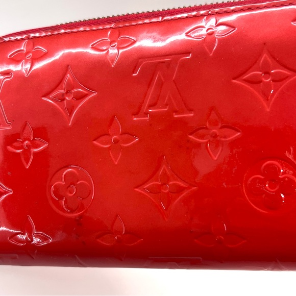LOUIS VUITTON Vernis wallet - Picture 11 of 12